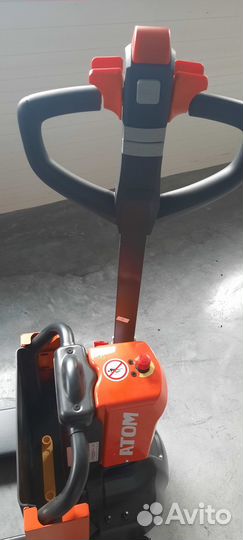 Транспортировщик паллет (электророхля)