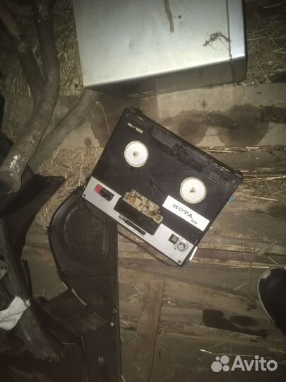 Старинный катушечный Магнитофон нота 303