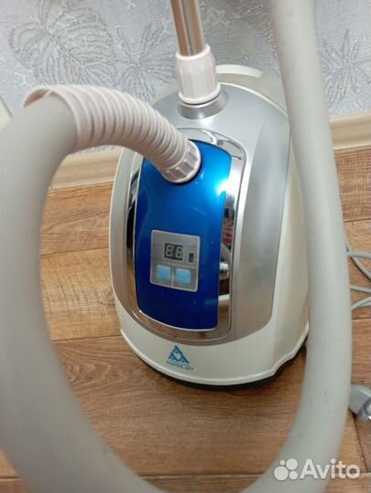 Отпариватель для одежды вертикальный