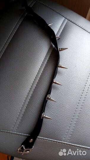 Ошейник с шипами