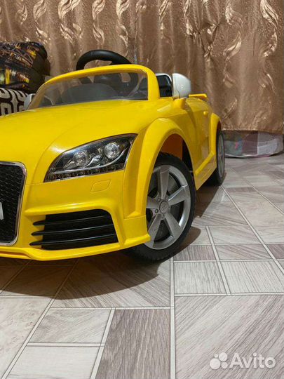 Детский электромобиль audi