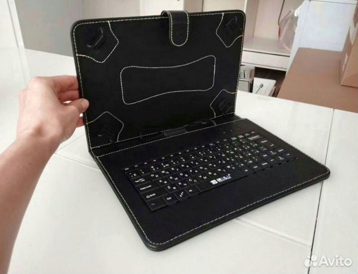 Чехол с клавиатурой для планшета