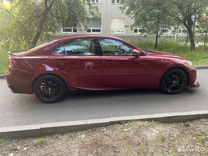 Lexus IS, 2014