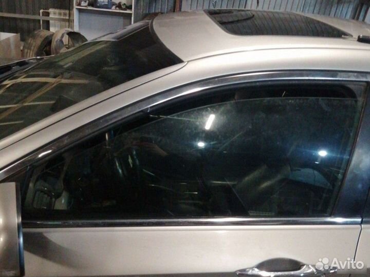 Стекло двери переднее левое Honda Accord 8