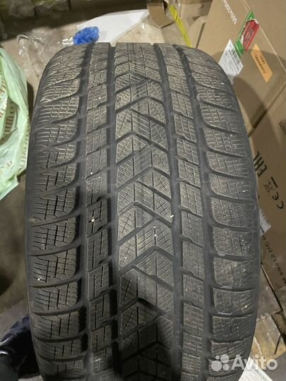 Pirelli Scorpion Winter 275/35 R22 и 315/30 R22 107