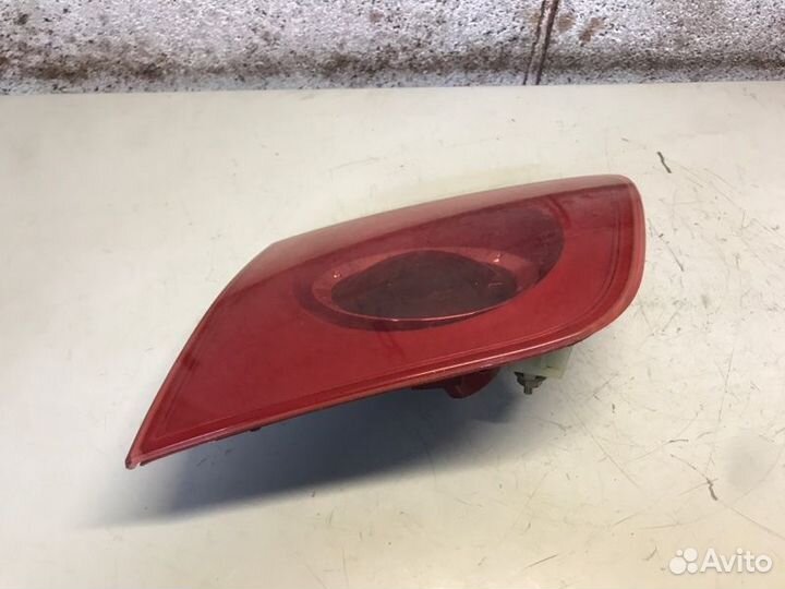 Фонарь задний правый Mazda Axela седан 1.5 2004