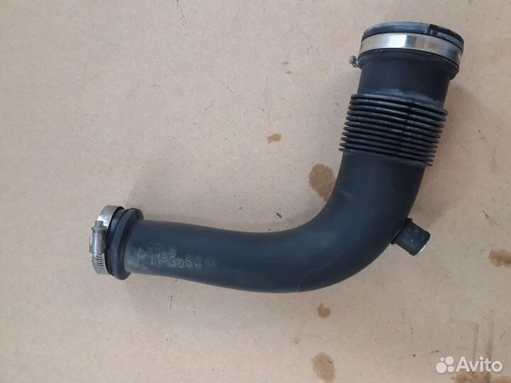 Патрубок на турбину Porsche cayenne 958 4.8 turbo