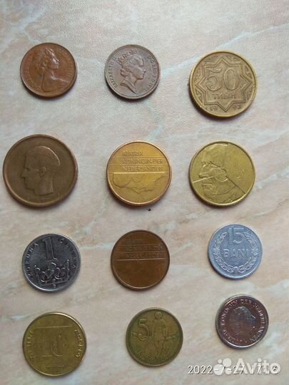 Монеты зарубежных стран (Лотом-13 шт)