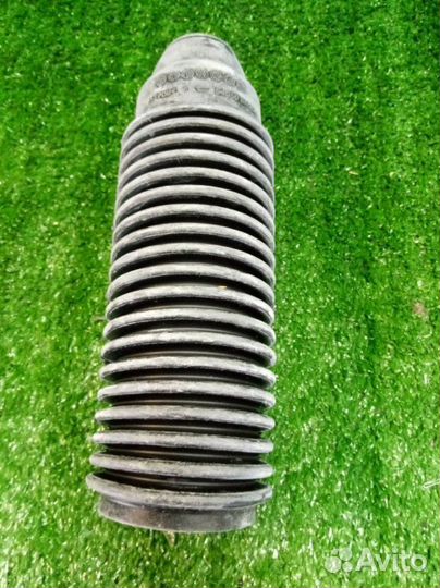 Пыльник передний Nissan Qashqai J10E HR16DE