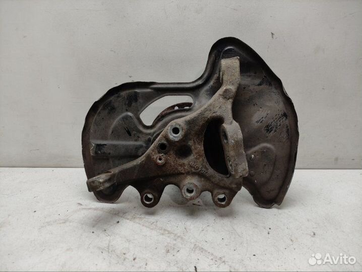 Кулак поворотный передний левый Mercedes Slk R172