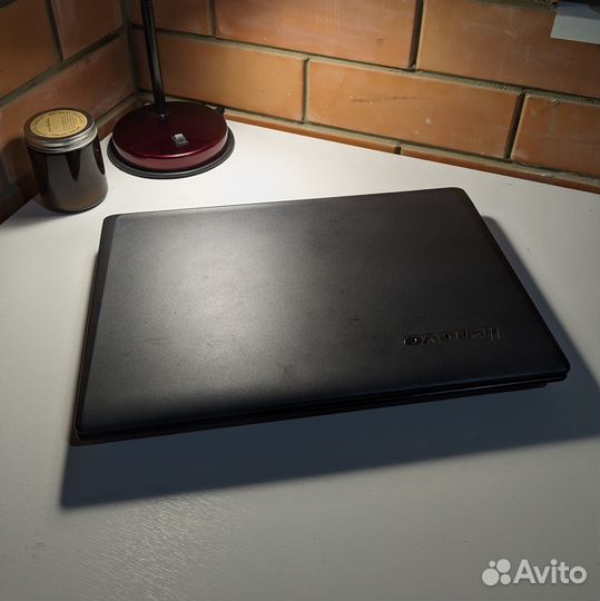 На запчасти ноутбук Lenovo G565 и iPhone SE 2016