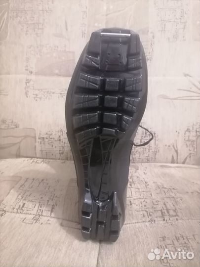 Лыжные ботинки spine