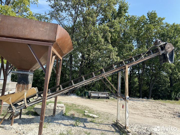 Бункеры и транспортерная лента