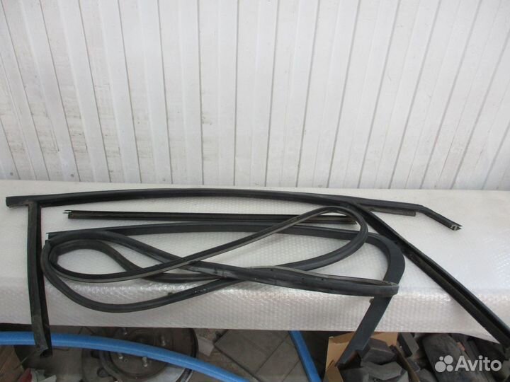 Уплотнение Двери Передней Правой Форд Мондео 4