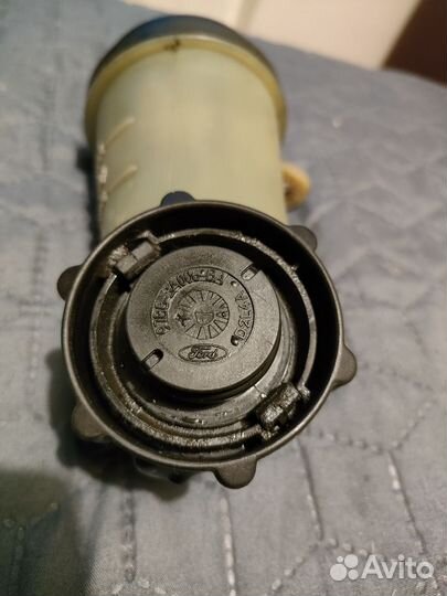 Бачок гидроусилителя руля от Ford Focus 2