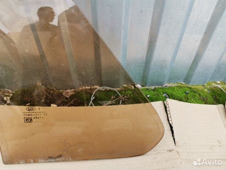 Форточка кузова задняя левая Газ 3110 1999