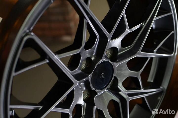 Литой диск FF R20 5x114.3