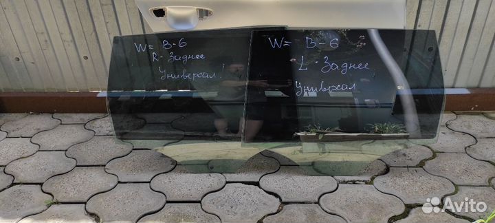 Задняя правая дверь стёкла