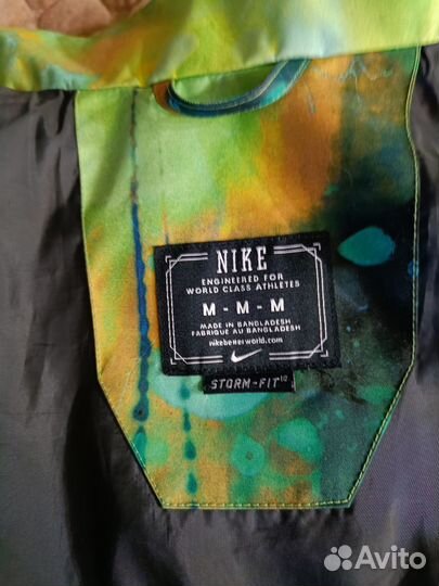 Сноубордическая куртка Nike Bellevue