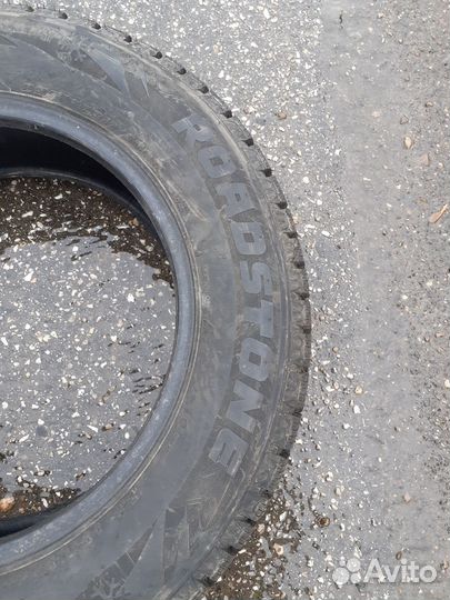 Roadstone Winguard WinSpike SUV 225/65 R17