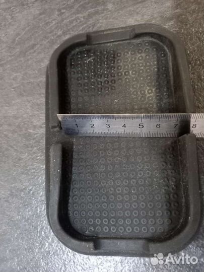 Подставка для телефона в машину