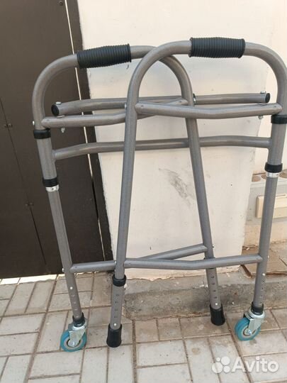 Ходунки для взрослых на колесах новые в коробке