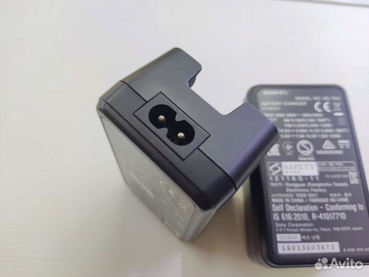 Зарядное устройство Sony BC-TRX для аккум. NP-BX1