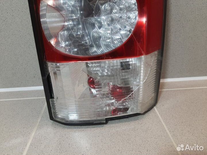 Фонарь задний правый Land Rover Discovery 4