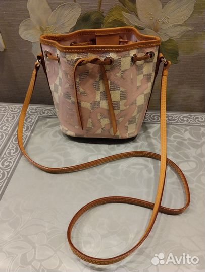 Сумка Louis Vuitton azur Nano noe