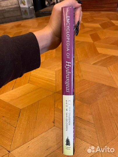 Энциклопедия Van Gelderen Hydrangeas Гортензии