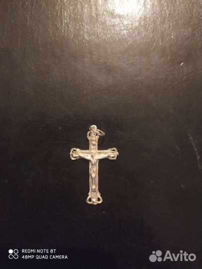 Серебряный крестик