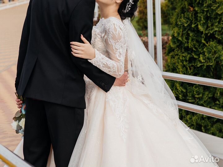 Свадебное платье