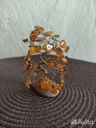 Янтарное дерево