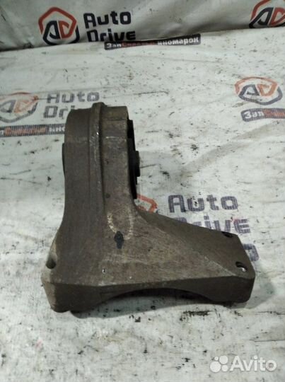 Подушка двигателя задняя Chevrolet Captiva C100