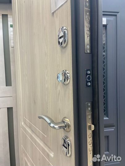 Термодверь. Входная дверь для частного дома новая