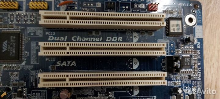 Материнская плата gigabyte