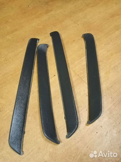 Накладки на пороги Субару трибека В9