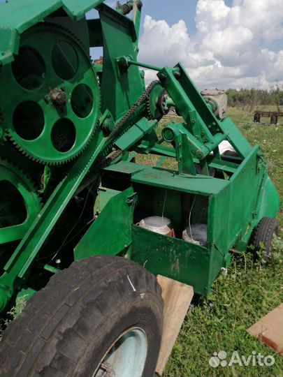 Пресс-подборщик Fortschritt K420, 2004