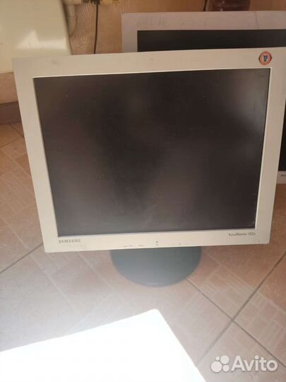 Монитор Samsung SyncMaster 152V