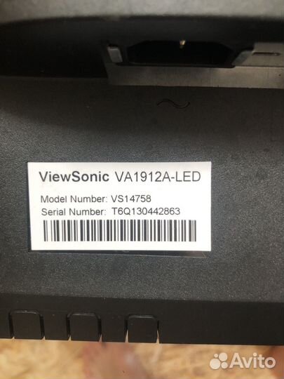 Монитор 19 дюймов