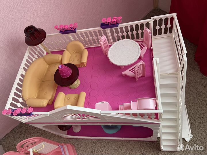 Кукольный домик с мебелью