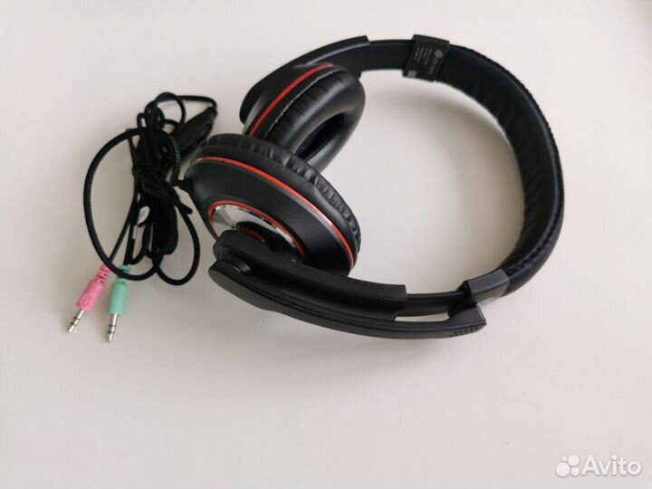 Игровые наушники с микрофоном