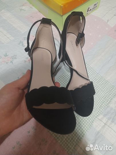 Босоножки женские