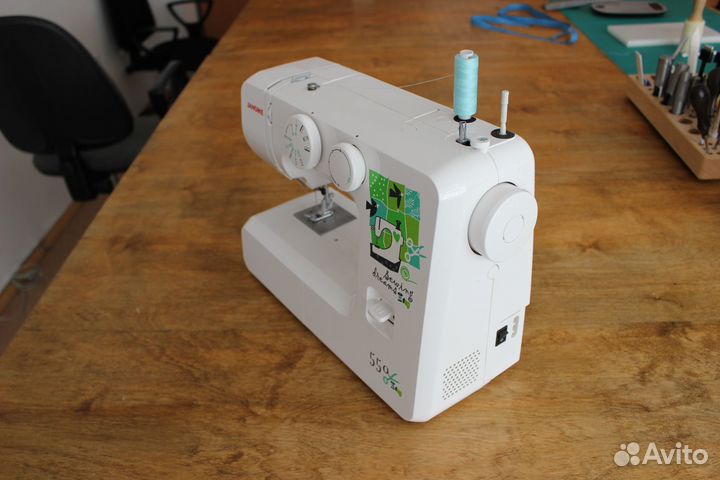 Швейная машина janome 550 с коробкой и документами