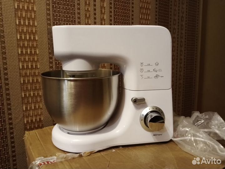 Кухонный робот-комбайн