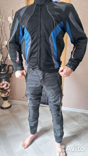 Мотокостюм