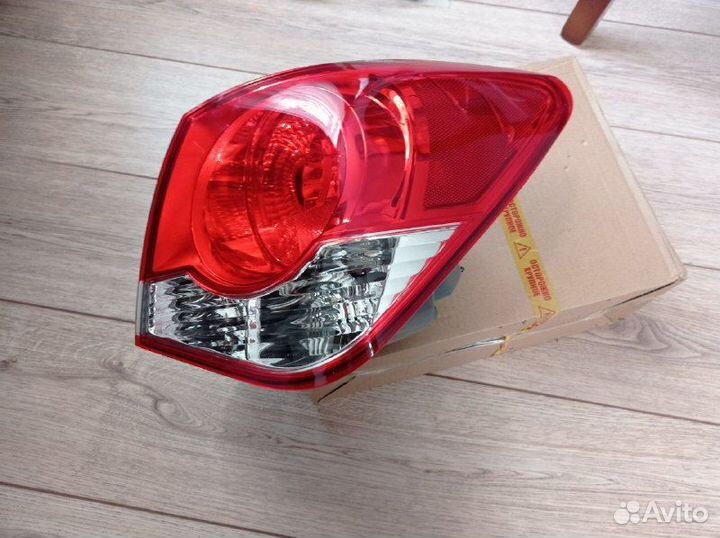 Фонарь задний правый Chevrolet Cruze 2009-2013