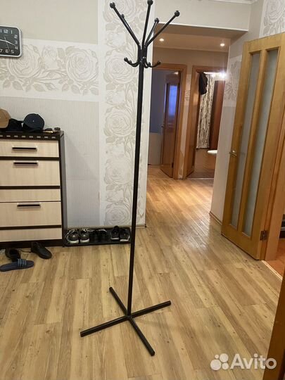 Вешалка в прихожую