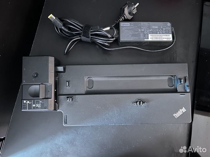 Lenovo ThinkPad Basic Docking Station 40AG