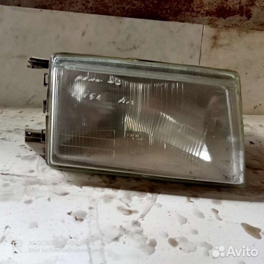 Фара правая Renault 25